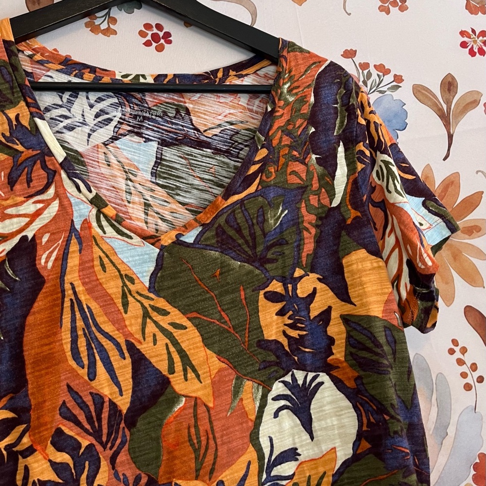L.L. Bean Signature M Orange Jungle Earth Tone Leaf Casual Adventure Hiking Tee